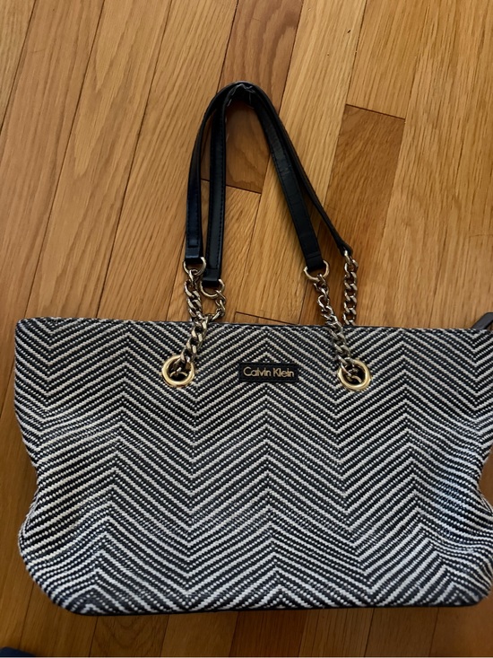 Calvin Klein Handbags - Calvin Klein Black & Cream Chevron Tote with Gold Hardware - Project